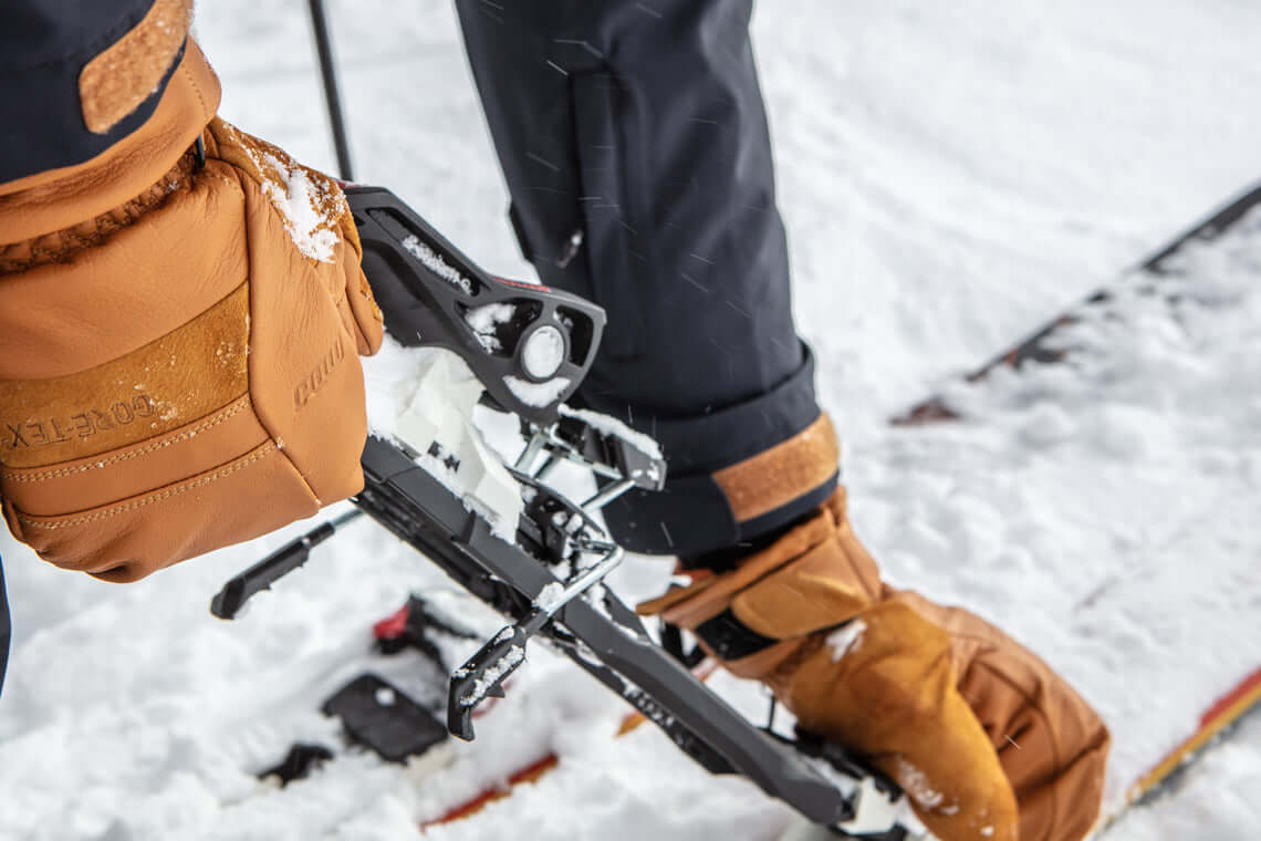 MEN'S SNOW GLOVES & MITTS