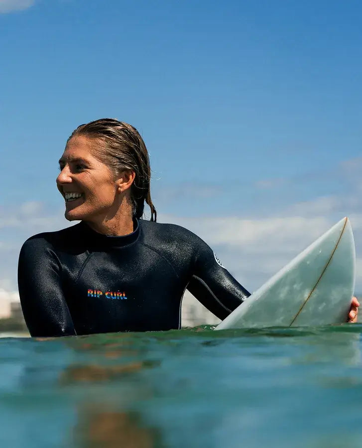 WOMENS JACKETS & TOPS